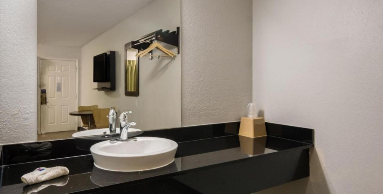 Motel 6 Irving - Loop 12 Extérieur photo